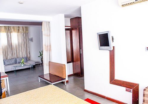 Maxlot Hotel Аккра Экстерьер фото